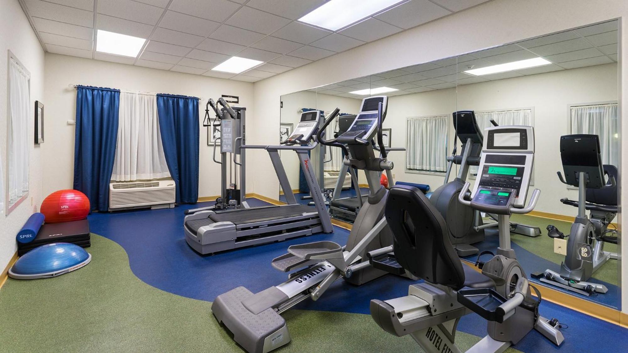 Holiday Inn Express And Suites Stroudsburg-Poconos By Ihg Zewnętrze zdjęcie