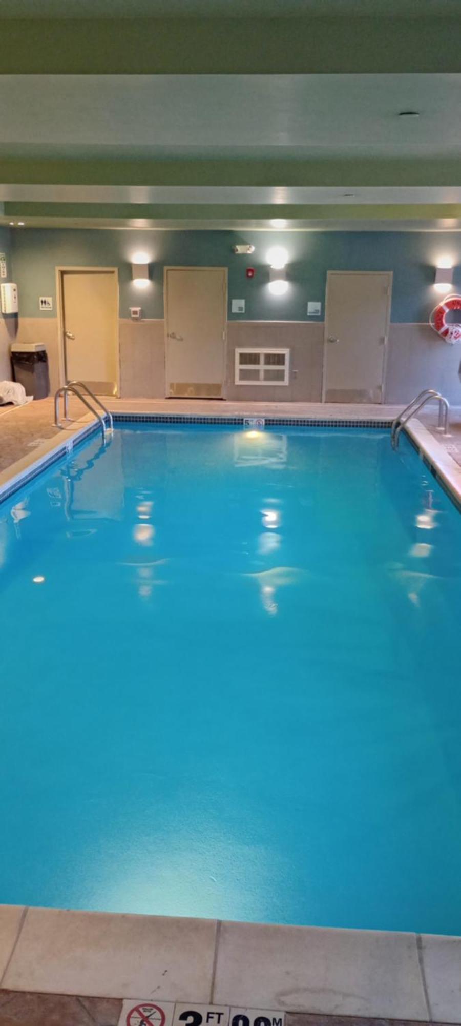 Holiday Inn Express And Suites Stroudsburg-Poconos By Ihg Zewnętrze zdjęcie